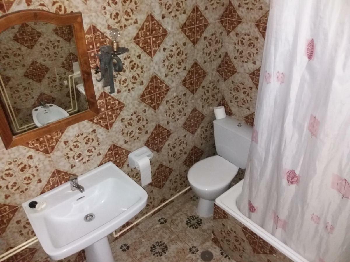 Bargas Hostal Gran Capitan מראה חיצוני תמונה
